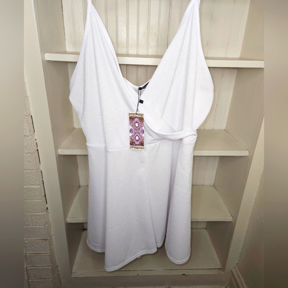 Boohoo US 20 white